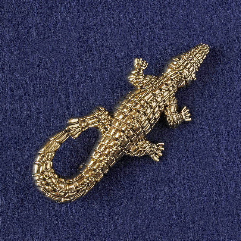 Broche-pendantif crocodile métal doré 73 × 33 mm+