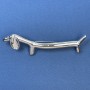 Broche «Teckel» en métal argenté 21 × 85 mm+