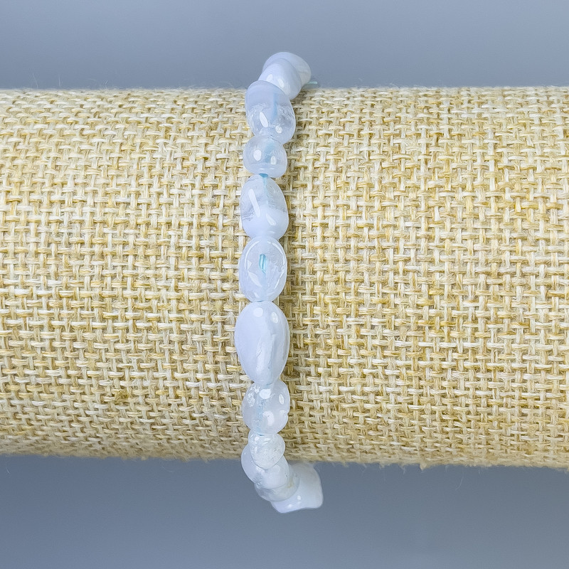 Bracelet calcédoine facettée, diamètre environ 5–8×6 mm ±, longueur 18 cm ± élastique