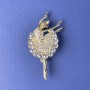Broche Ballerine, strass blancs, métal doré, 51×26 mm ±