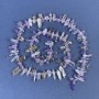 Perles d'améthyste éclatées 9–12×3–4 mm, avec rocailles sur fil, longueur 40 cm+