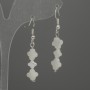 Boucles d'oreilles nacrées en forme de trèfle 6mm+-, longueur 43mm+-