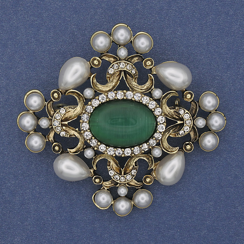 Broche-pendentif Accent Perles Œil de chat, strass blancs, métal doré, 53×58 mm+