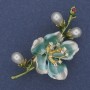 Broche bleu clair et vert émail, perles et strass, métal doré, 28×55 mm+