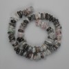Perles-chip de quartz rutile poilu - taille 8-11 × 3-4 mm, 5 mm +/-, longueur environ 38 cm sur fil