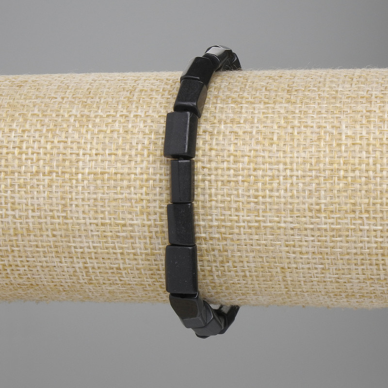 Bracelet en shungite taillé 7–8×5–6 mm, longueur 18 cm ±, élastique