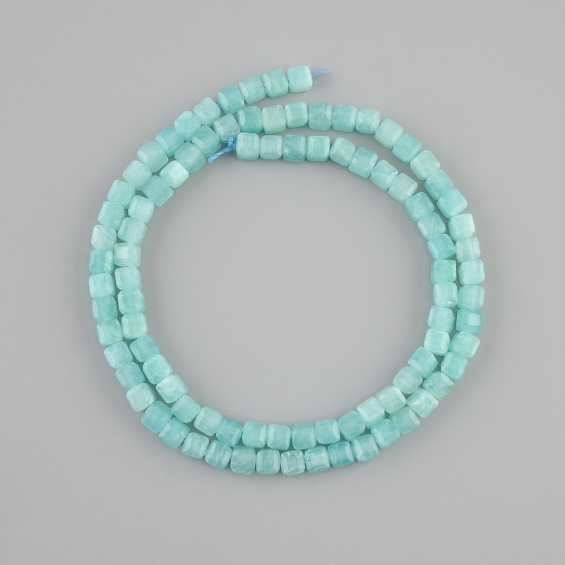 Perles d'amazonite naturelle, cubes facettés, diamètre 4×4 mm ±, longueur 39 cm+