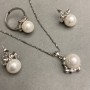 Ensemble pendentif sur chaîne 40 cm ± et boucles d'oreilles puces Majorque