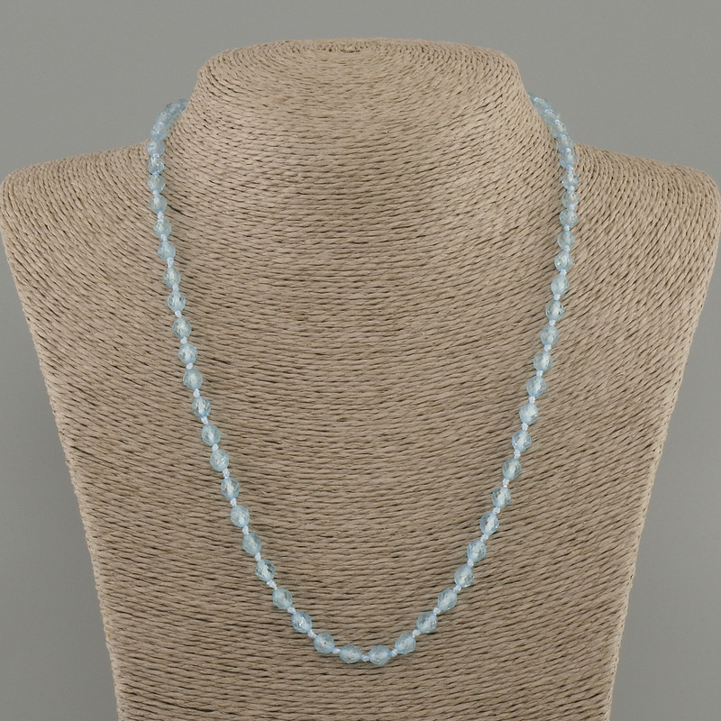 Collier en topaze facettée de 5 mm, longueur 50 cm ± avec fermoir