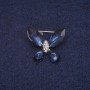 Broche papillon avec cristaux, métal argenté 20x23 mm