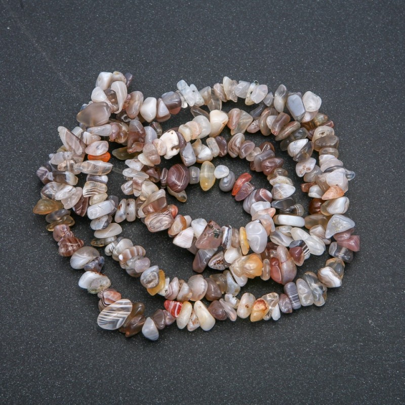 Fil de perles en pierre naturelle agate du Botswana – éclats 8x4 mm, longueur 84 cm +