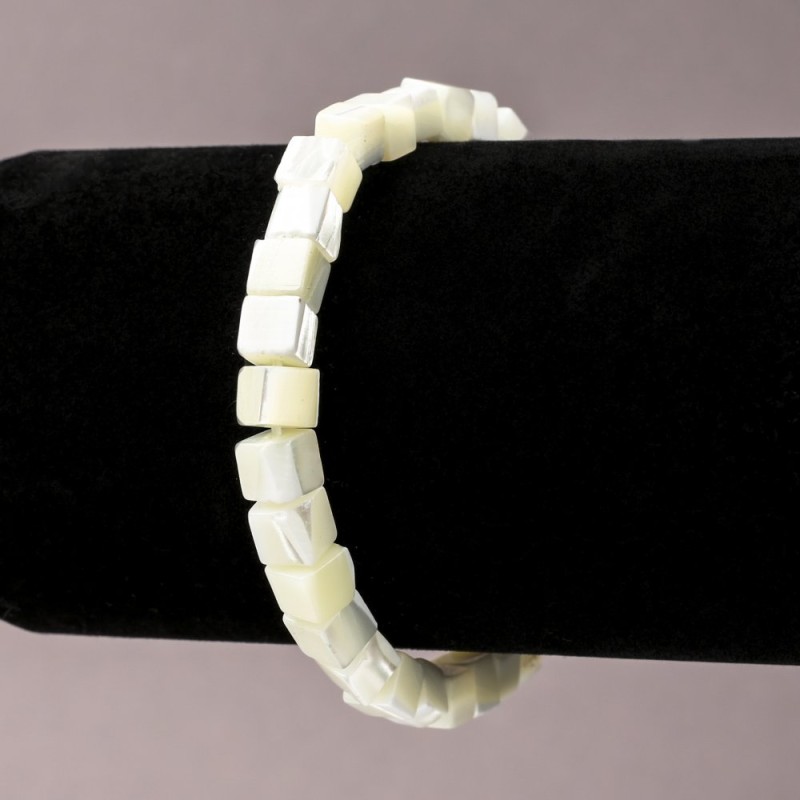Bracelet élastique en nacre naturelle, carré 5,5–6 mm+