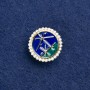 Broche «Constellation» métal doré, émail et perles 18 mm +