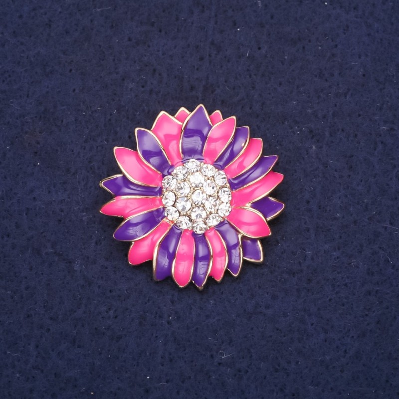 Broche fleur émaillée et strass couleur framboise et violet 29 mm métal doré