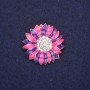 Broche fleur émaillée et strass couleur framboise et violet 29 mm métal doré