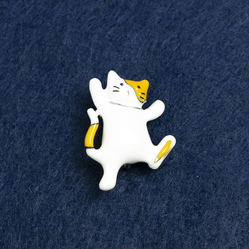 Broche Chaton argenté métal et émail 25x22mm +