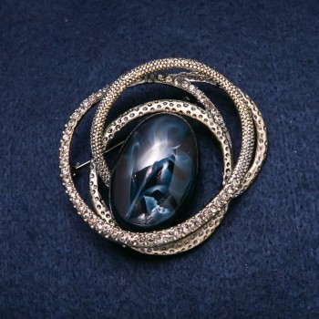 Broche Accent 55 × 55 mm cabochon et strass, couleur blanc et bleu, métal doré