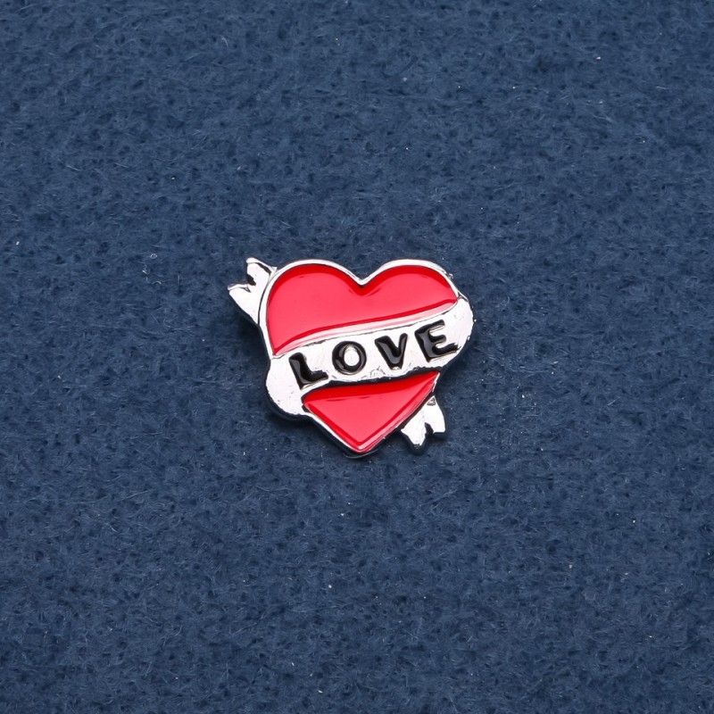 Broche «Cœur» émail rouge et métal couleur or