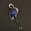 Broche-pendentif Flamant rose avec lazurite naturelle 85 × 30 mm