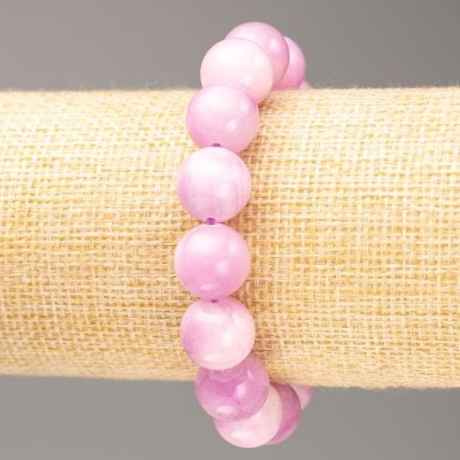 Bracelet en acrylique imitant le kunzite, billes lisses