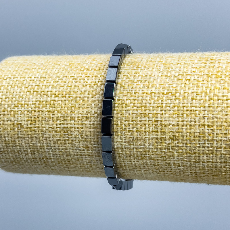 Bracelet en hématite rectangulaire, diamètre 6 × 4 mm, longueur 18 cm (élastique)