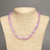 Collier en verre opalescent violet à effet caméléon mat, billes lisses de 8 mm de diamètre, longueur environ 49 cm