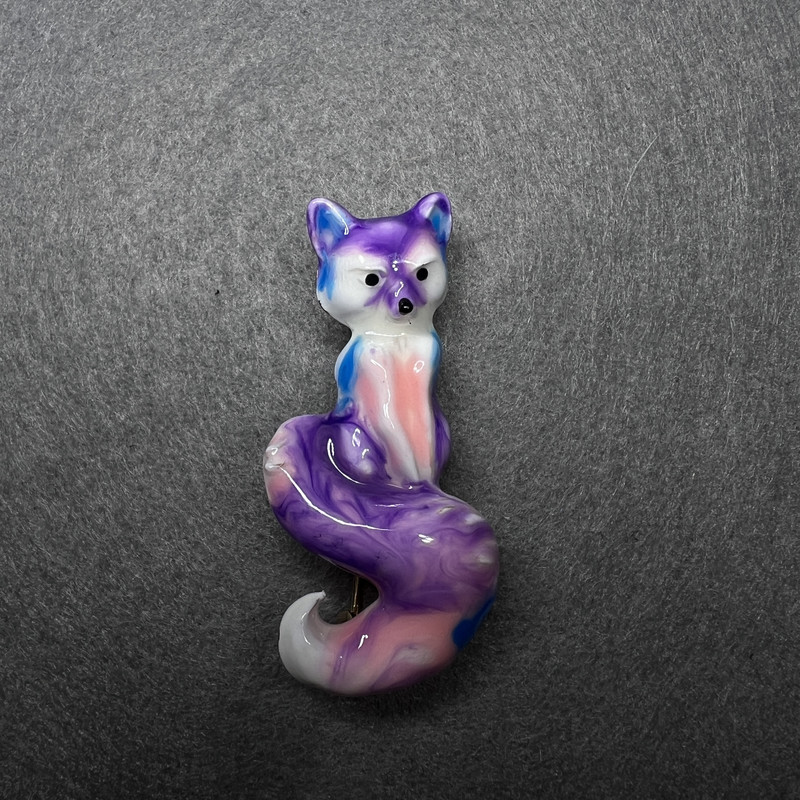Broche «Renard» multicolore émaillée, métal doré 20×44 mm