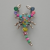Broche-pendentif Scorpion, strass multicolores, métal argenté, 28×54 mm
